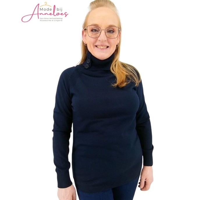 Barbara Lebek coltrui uni Marine