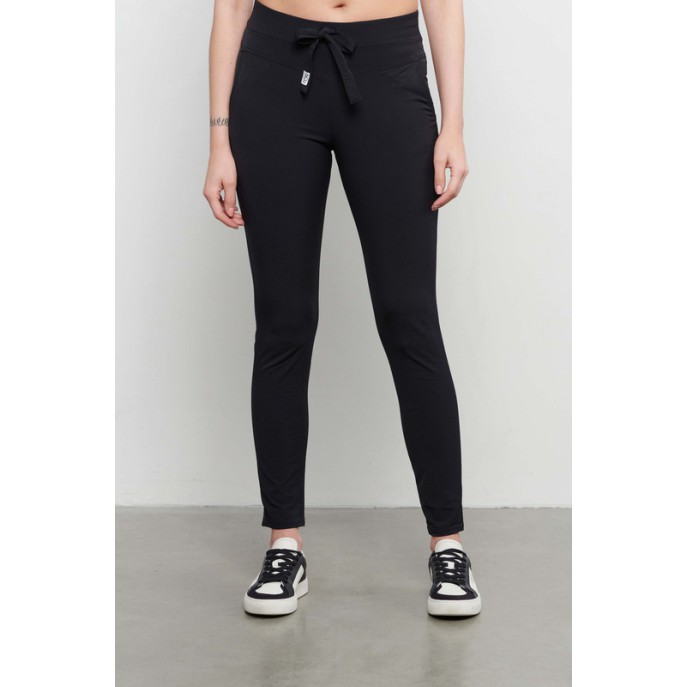 Peppe pants travel- Zwart
